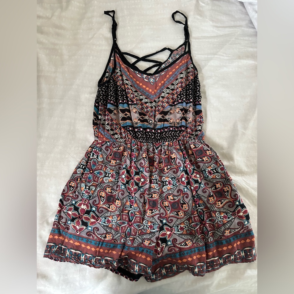 Angie- Small romper with pockets